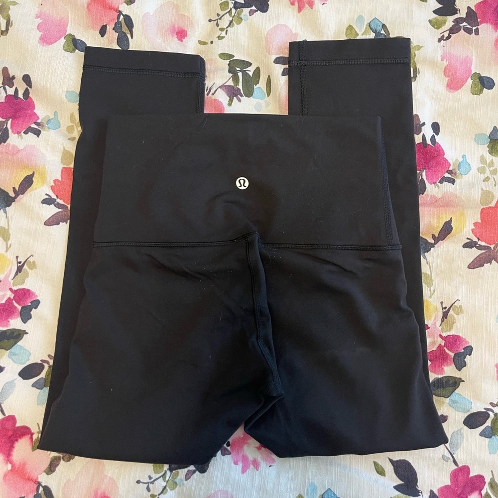 LuluLemon 3/4 length black leggings